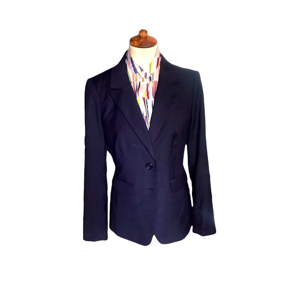 Limited navy blue suit with jacket and trousers